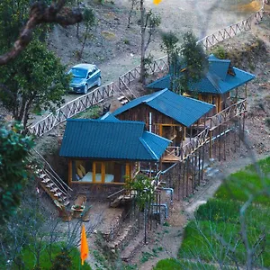 Livingstone Jungle Farm stay Shimla