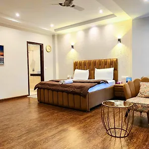 Premier - Golf Course Road ,gurgaon *** Gurgaon